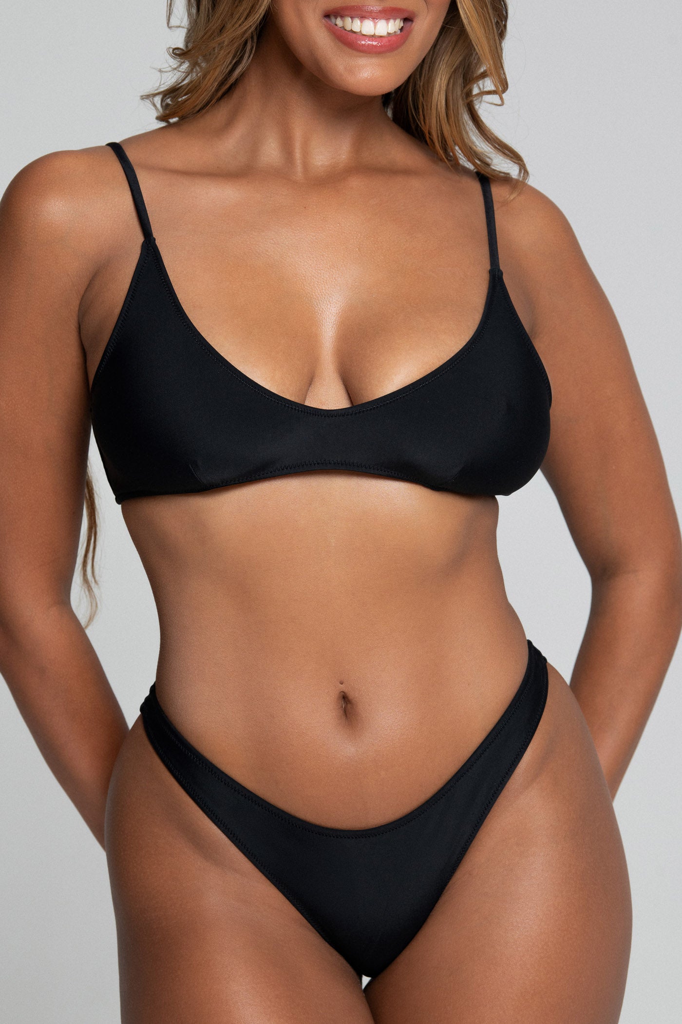 SOFIE TOP (BLACK)