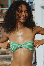 Nia Top (Tropics)